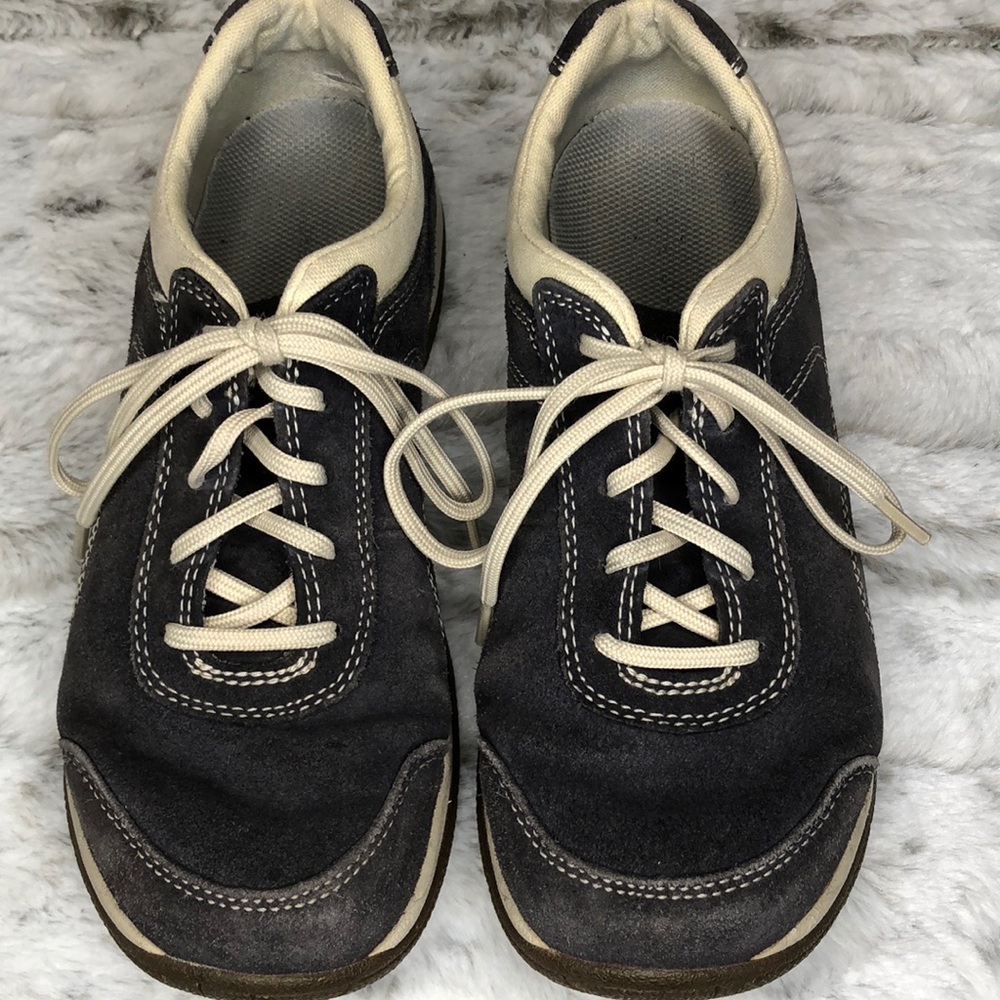 Cabela Gray Suede Walking Shoe 7.5